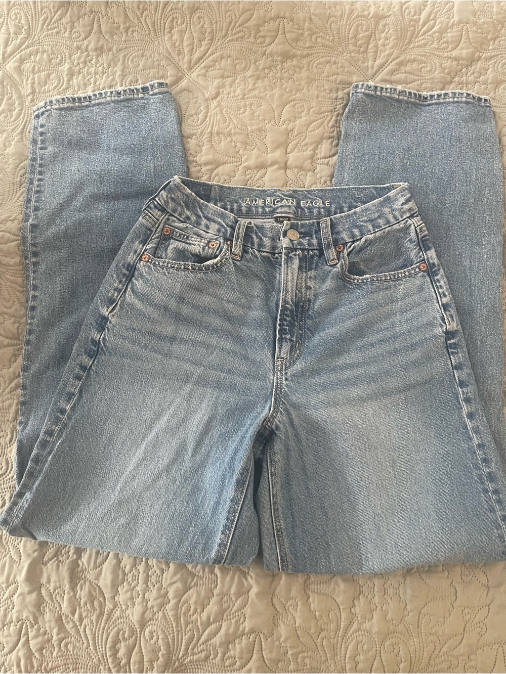 American Eagle Outfitters Light Wash Women's Jeans Size 2 Long
